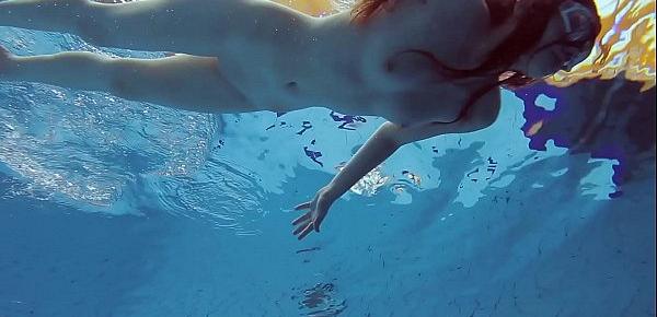  Sexy Libuse underwater in the pool